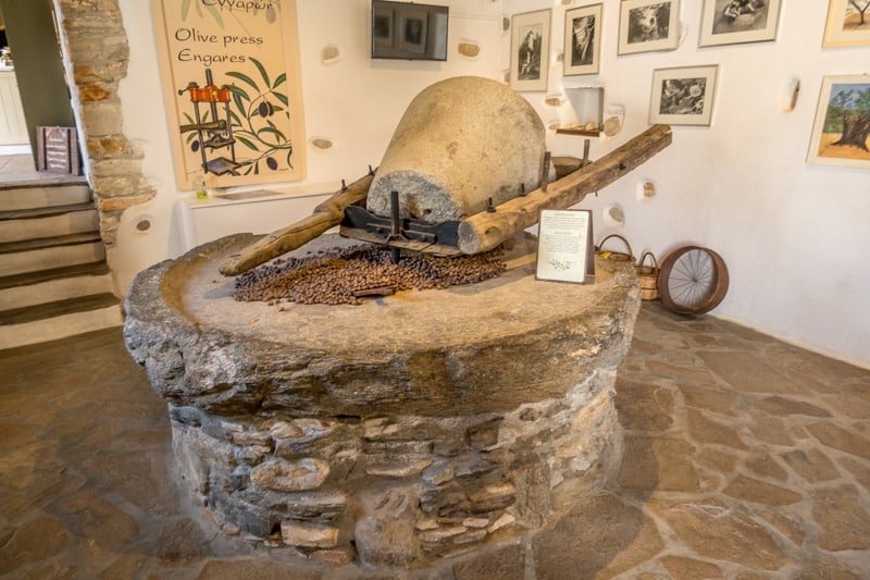 Naxos-102